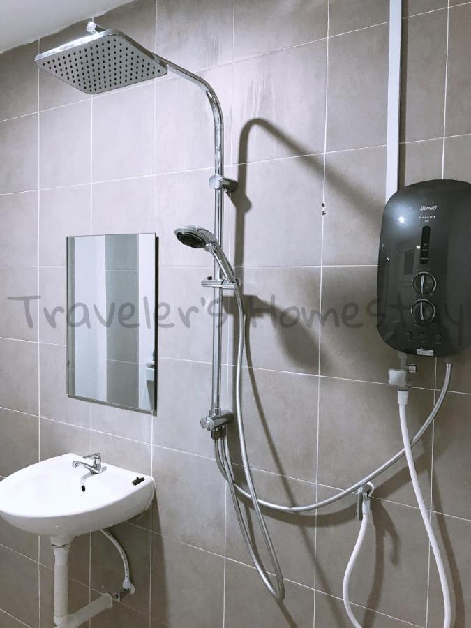 Traveler'S Homestay 旅人窝@ The Venus Sitiawan Kampong Lumut Kiri Exterior photo