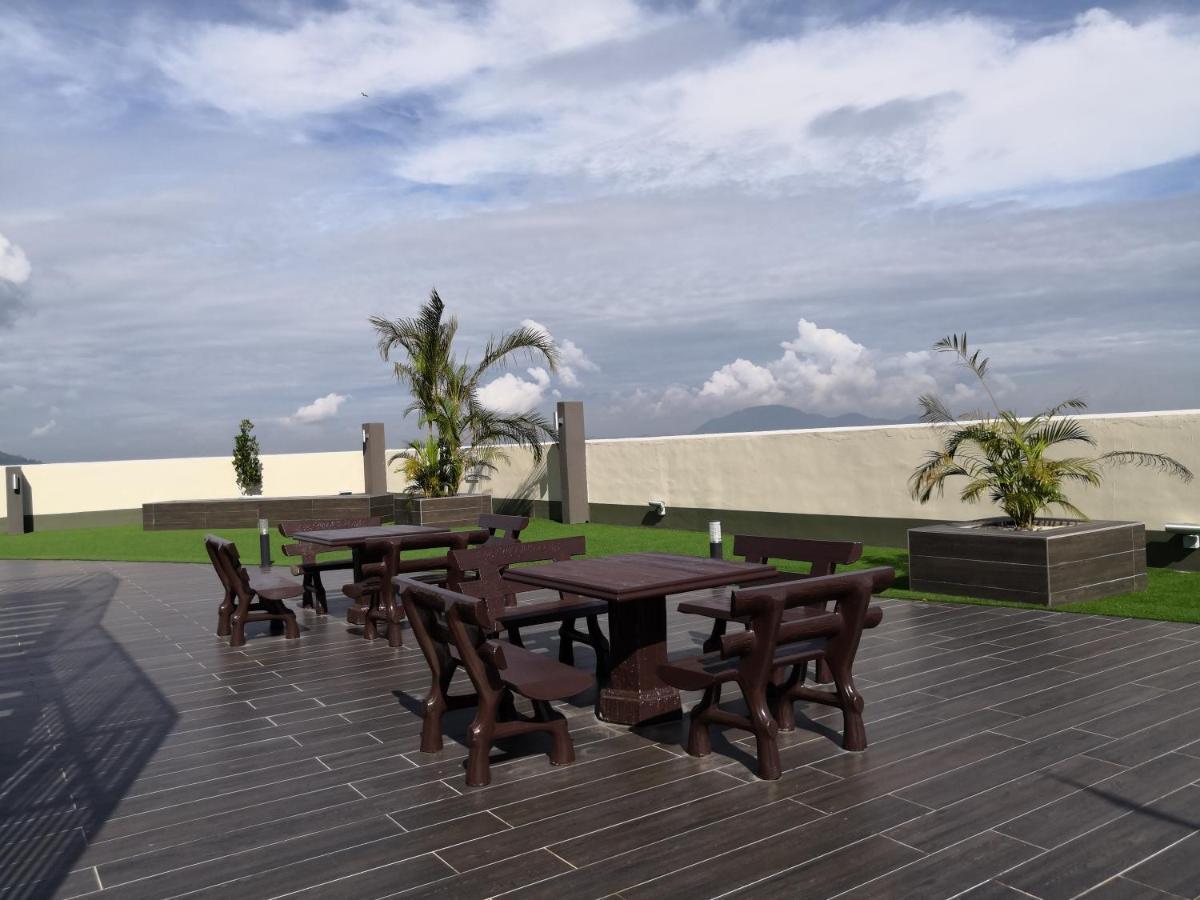 Traveler'S Homestay 旅人窝@ The Venus Sitiawan Kampong Lumut Kiri Exterior photo